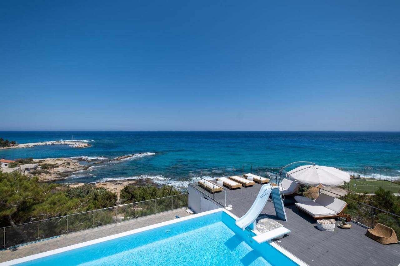 Icarus Luxury Beachfront Villa Gialiskari  エクステリア 写真