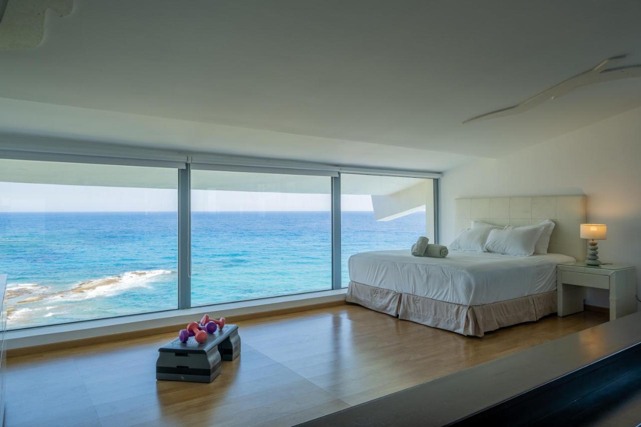 Icarus Luxury Beachfront Villa Gialiskari  エクステリア 写真
