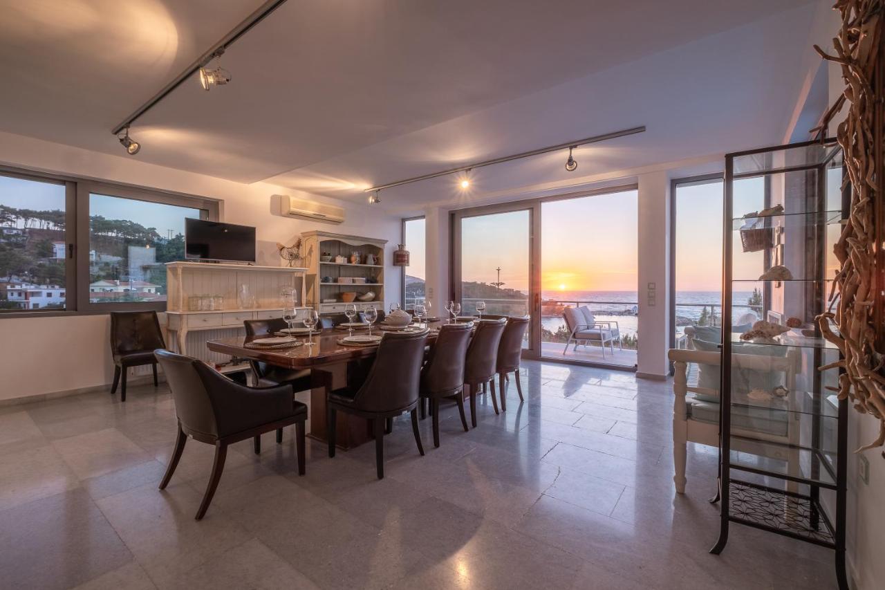 Icarus Luxury Beachfront Villa Gialiskari  エクステリア 写真