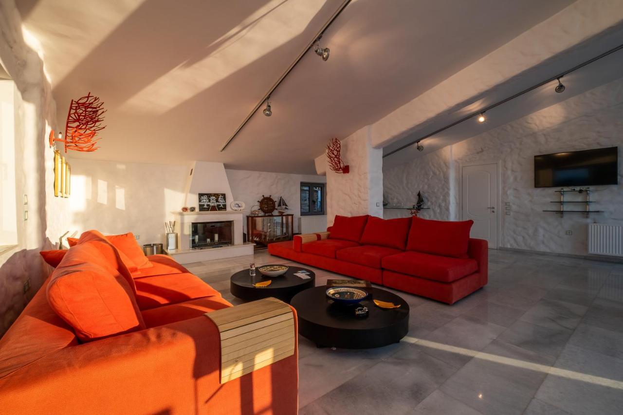 Icarus Luxury Beachfront Villa Gialiskari  エクステリア 写真