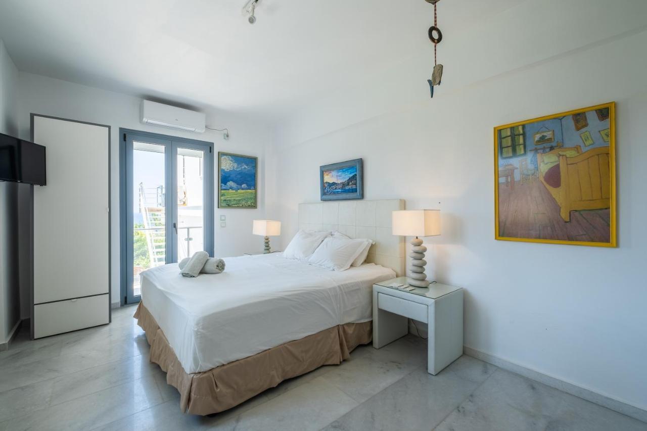 Icarus Luxury Beachfront Villa Gialiskari  エクステリア 写真