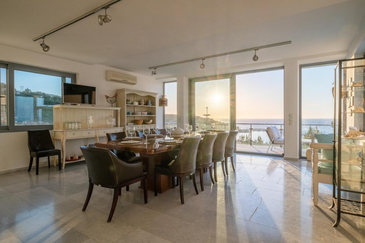 Icarus Luxury Beachfront Villa Gialiskari  エクステリア 写真
