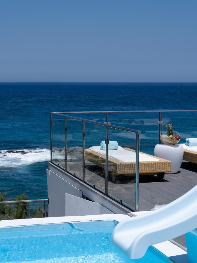 Icarus Luxury Beachfront Villa Gialiskari  エクステリア 写真