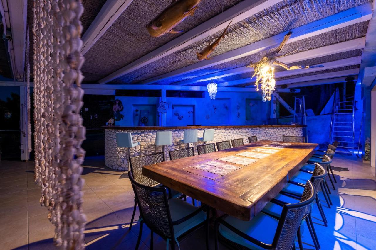 Icarus Luxury Beachfront Villa Gialiskari  エクステリア 写真